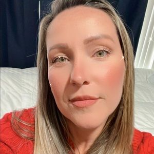 Meet your Posher, Juliana